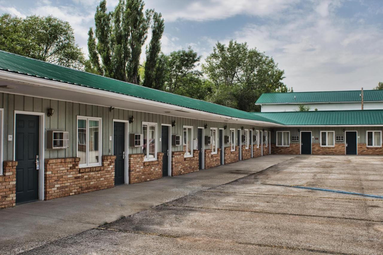 Deer Lodge Motel Sundance Ngoại thất bức ảnh