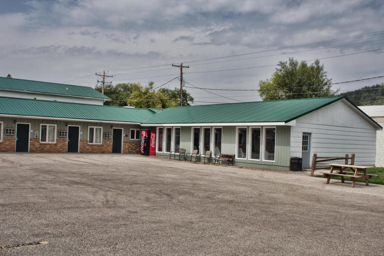 Deer Lodge Motel Sundance Ngoại thất bức ảnh