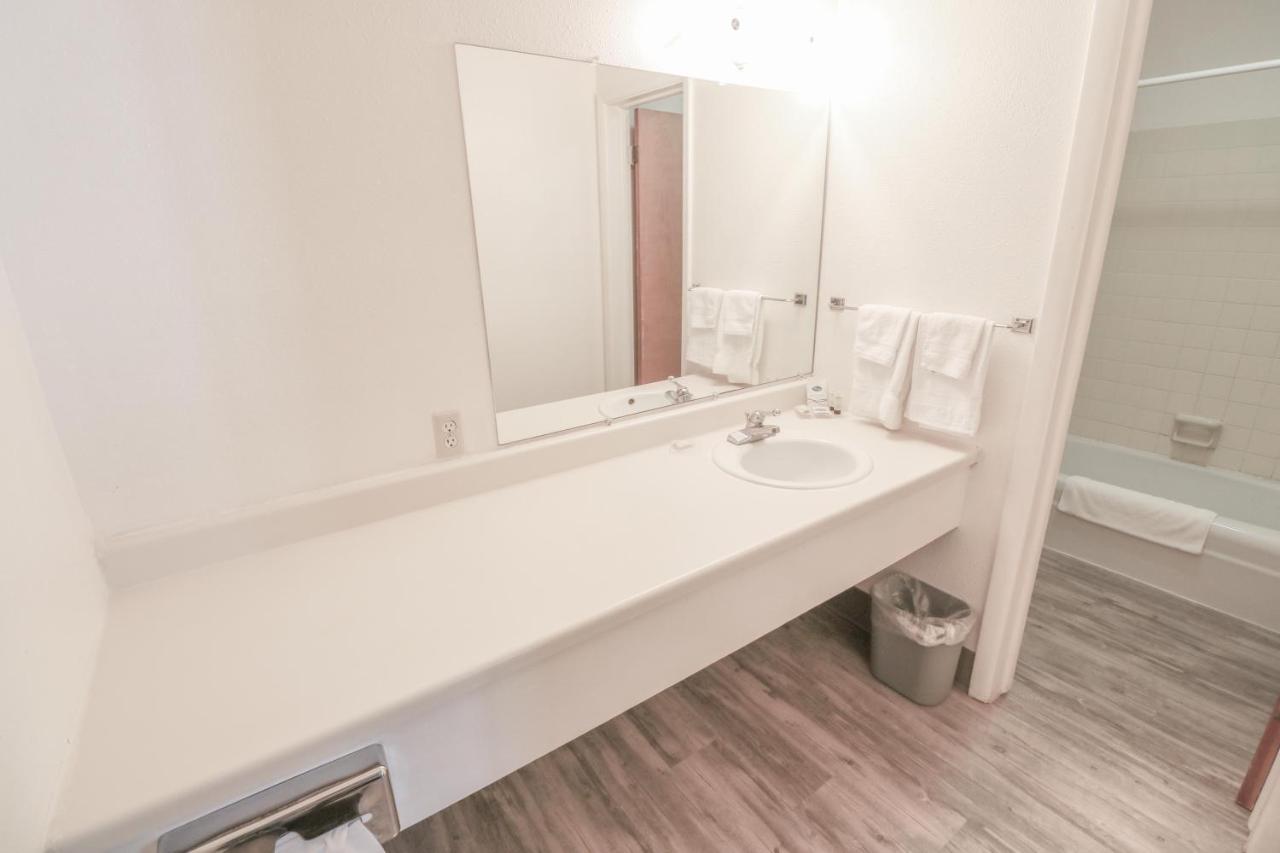Deer Lodge Motel Sundance Ngoại thất bức ảnh