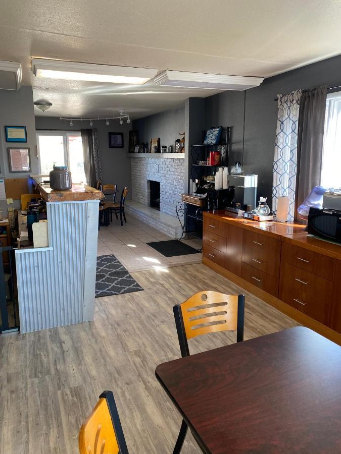 Deer Lodge Motel Sundance Ngoại thất bức ảnh