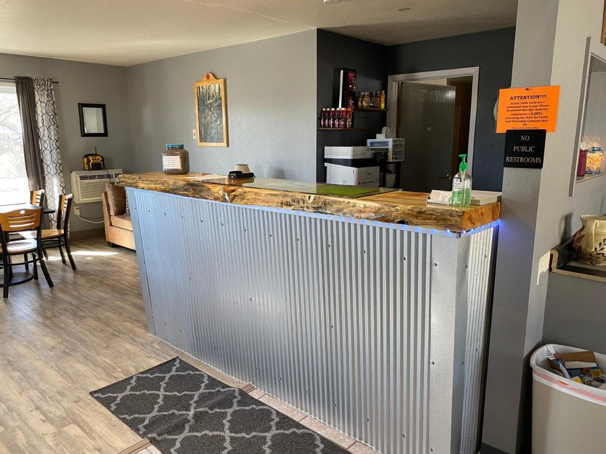 Deer Lodge Motel Sundance Ngoại thất bức ảnh
