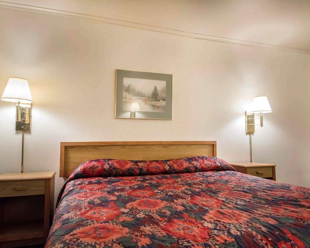 Deer Lodge Motel Sundance Phòng bức ảnh