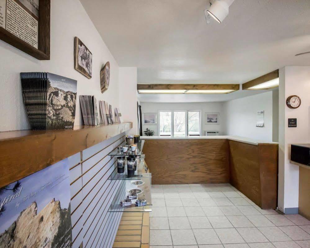 Deer Lodge Motel Sundance Ngoại thất bức ảnh